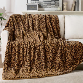 GALMAXS7 Cheetah Throw Blanket close-up shows plush fur for cozy warmth