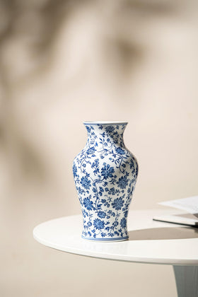 GaLouRo decorative ceramic vase for stylish desktop or shelf display