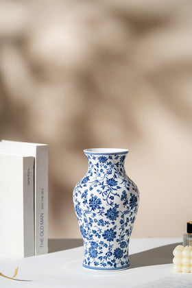 GaLouRo porcelain vase suitable for windowsill display or bookshelf