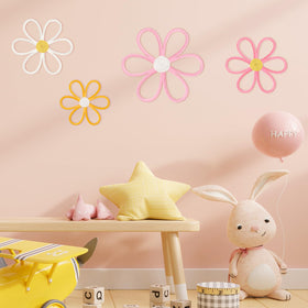 Ganeen 20 cm daisy wall decor offers versatile placement options for bedrooms and nurseries.