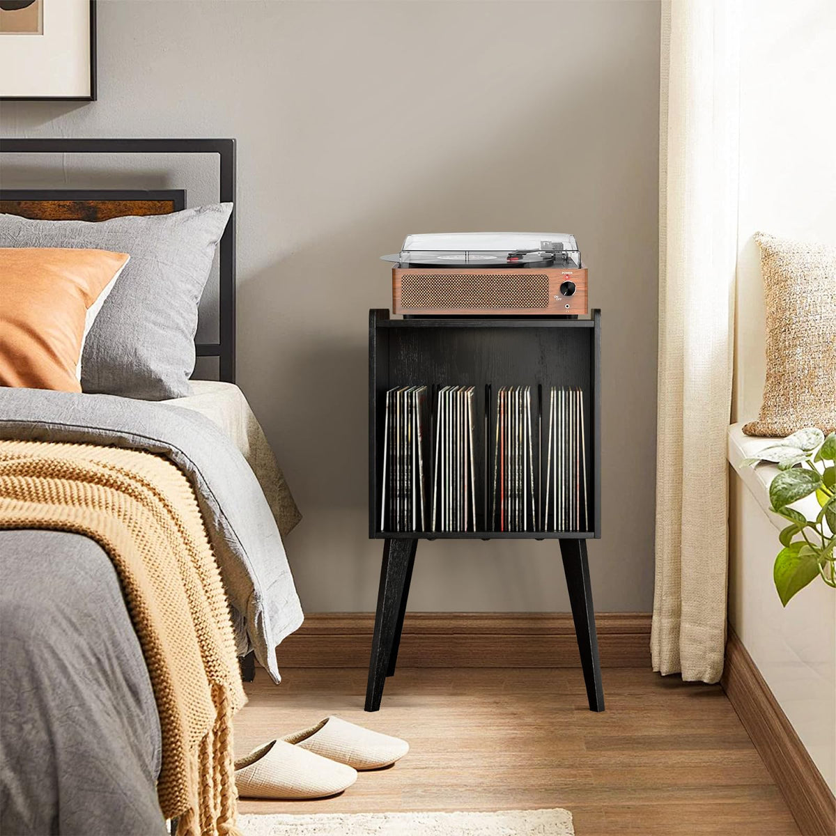 Gannyfer living room setup creates a stylish music corner