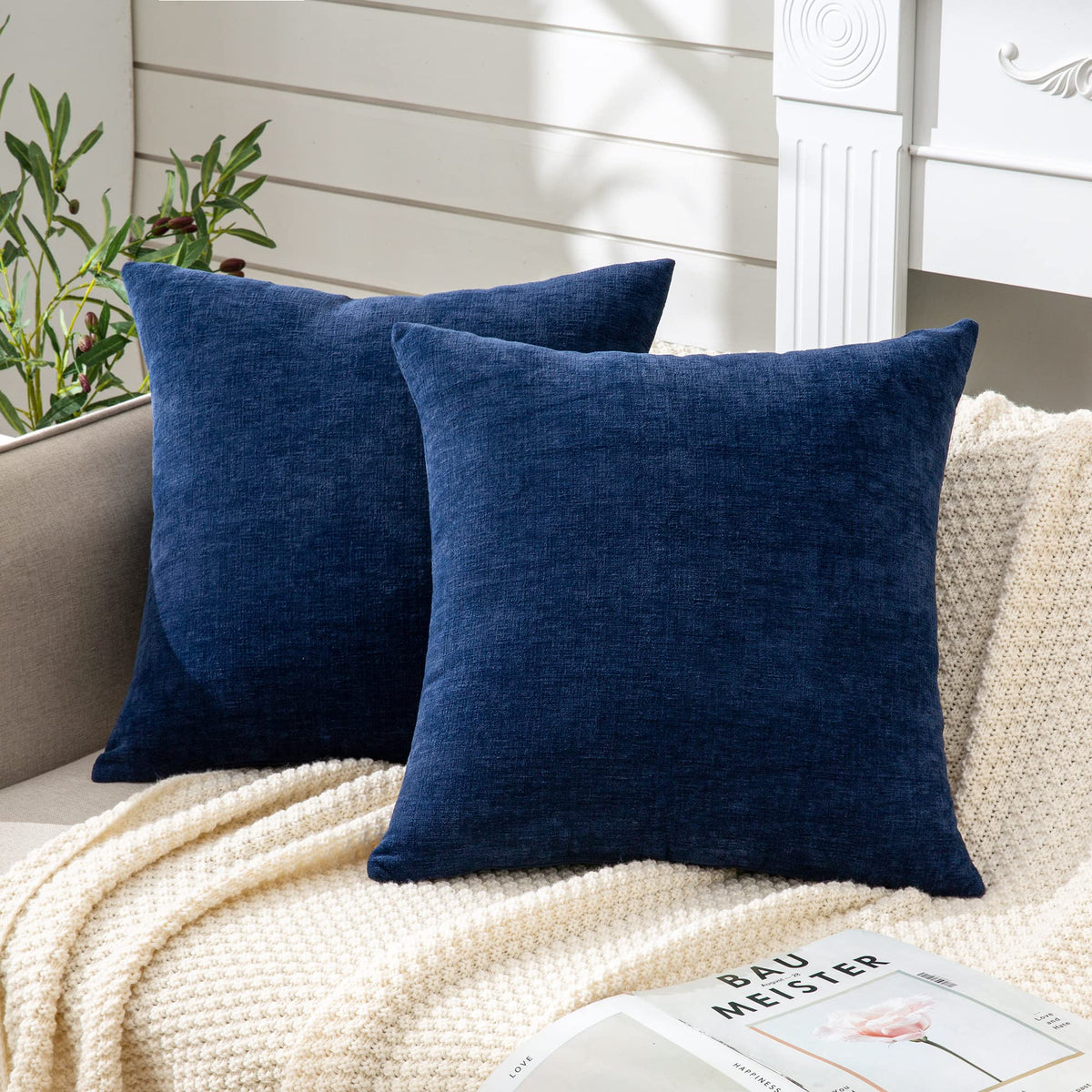 GAWAMAY set of 2 pillow covers, front view highlighting hidden zipper.