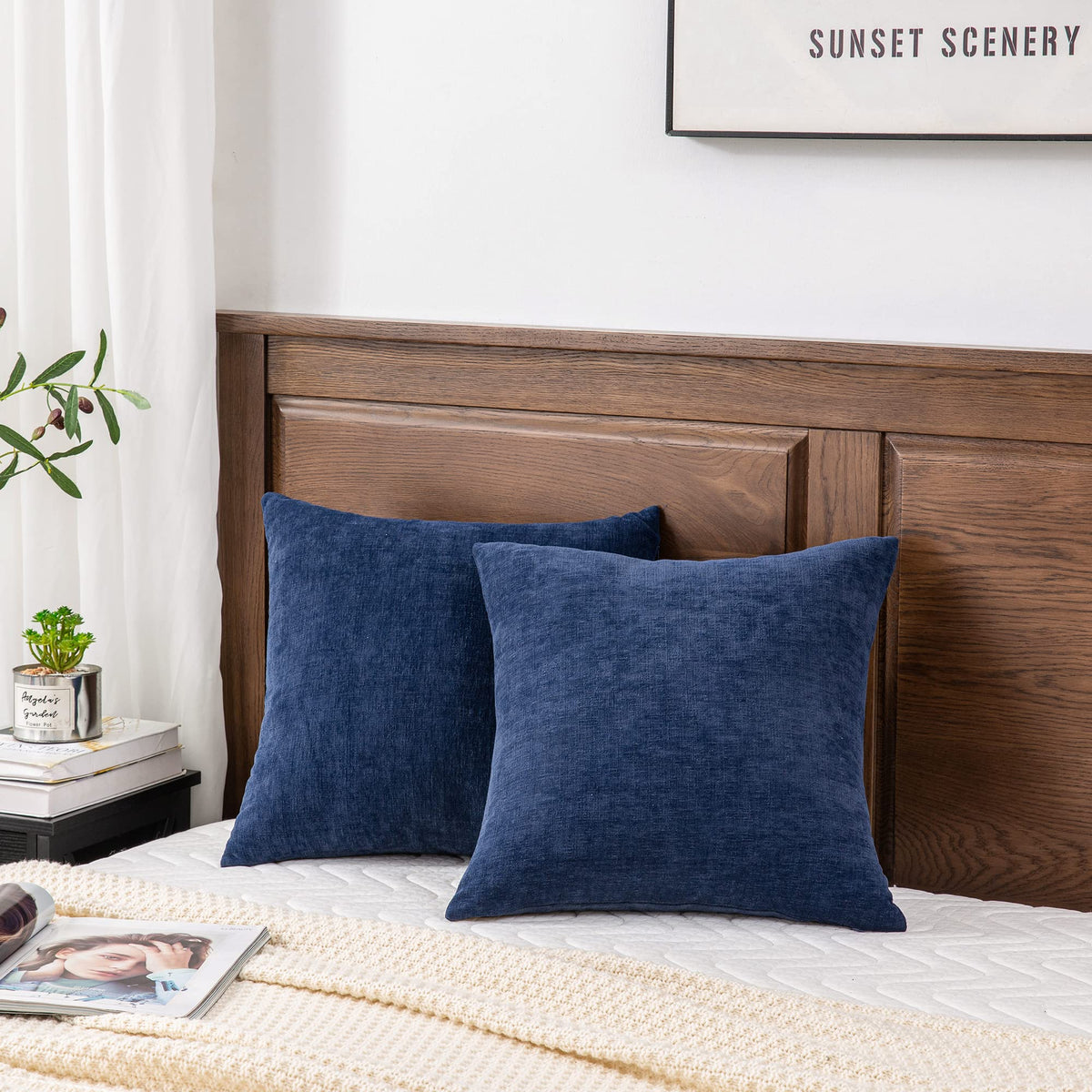 GAWAMAY two-pack pillow-cover arrangement in a living room setup