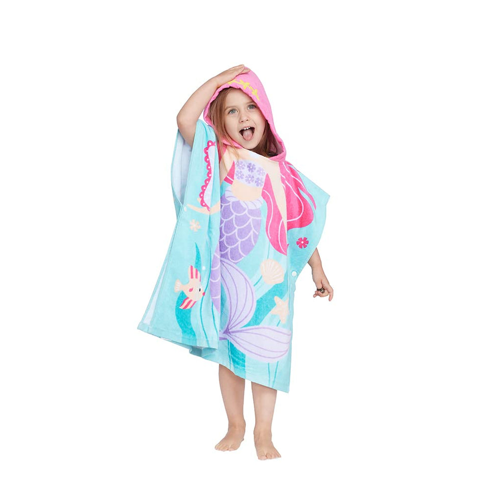 Gealaek mermaid-design hooded towel for toddlers, soft and absorbent after bath.