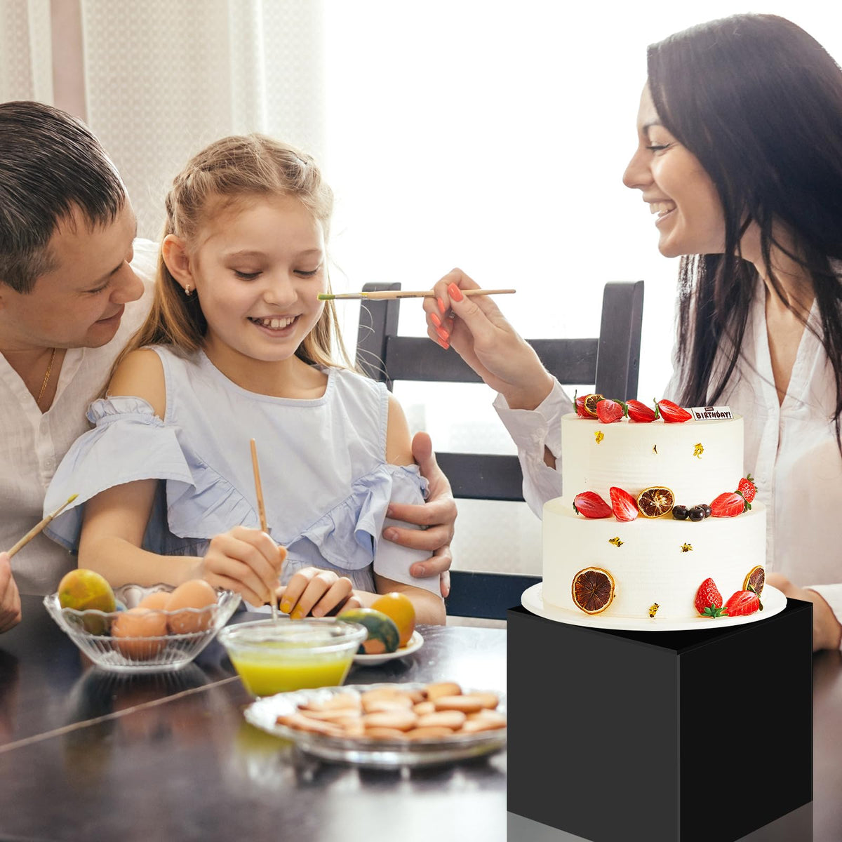 Geetery stackable acrylic cubes enable dynamic, layered product presentations.