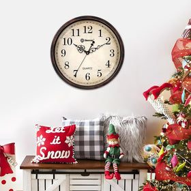 Geevon Retro kitchen wall clock on a cozy dining room wall for meal-time timing.