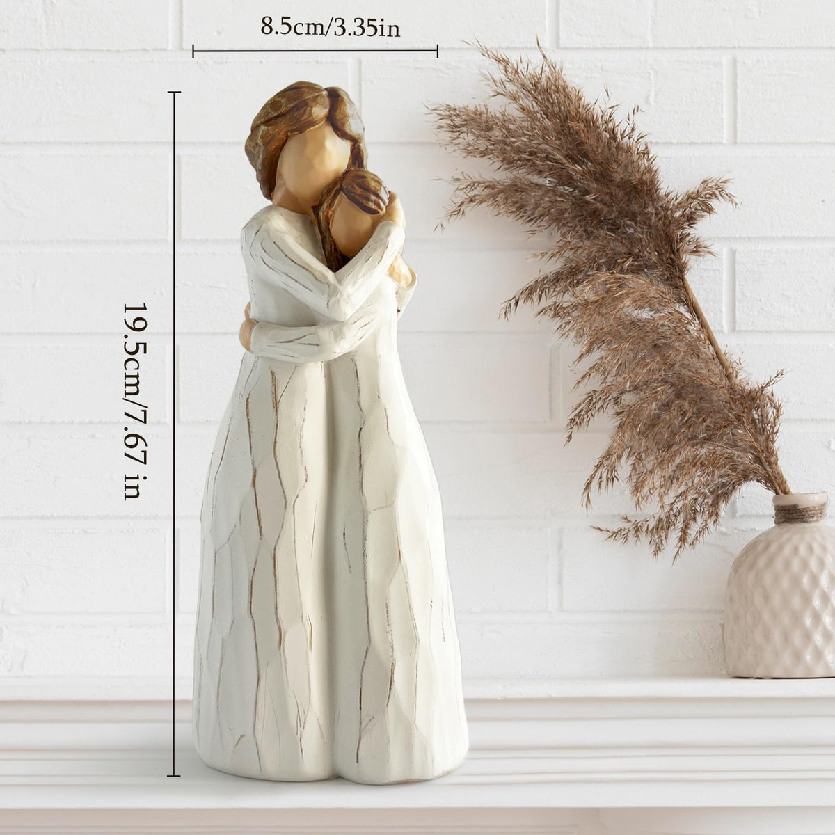 GemsLives Resin sculpture close-up shows fine craftsmanship and durability.