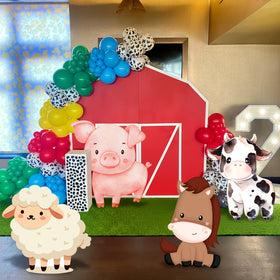 Gemscream photo booth prop with farm animals for fun photo moments.