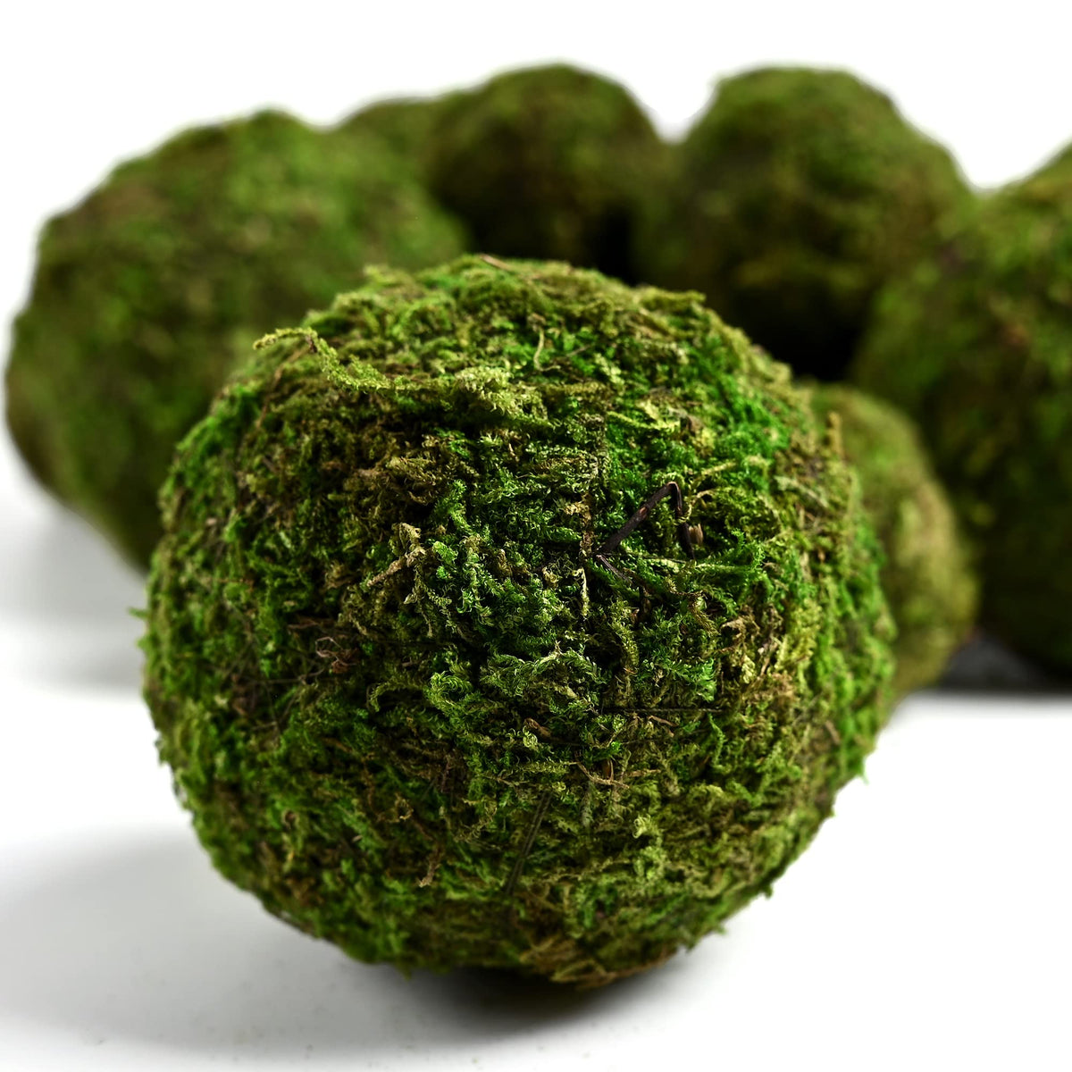 Generic Usmola green faux moss balls perfect for durable centerpieces