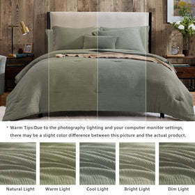 Geniospin comforter fluff close-up highlights cloud-like softness and lightweight warmth
