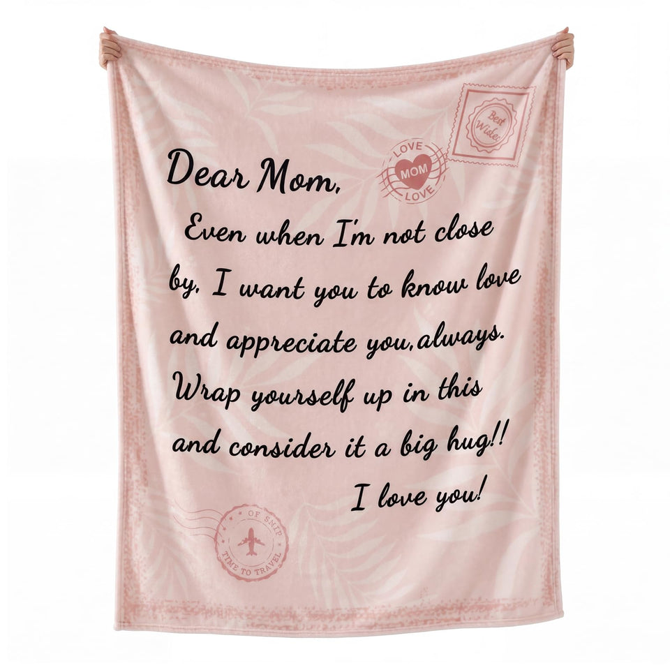 Geniospin Dear Mom engraved blanket close-up, premium sentimental gift.