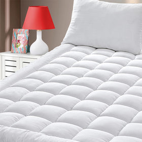 GERHOME King Size quilted mattress pad cover with deep pocket for a secure, slip-free fit.