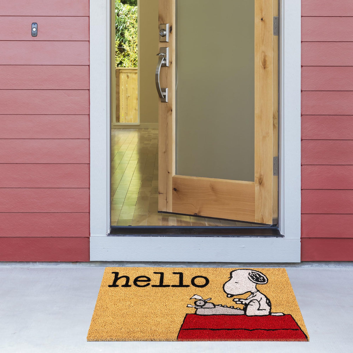 Gertmenian Peanuts Snoopy coir doormat easy-clean design for quick maintenance.