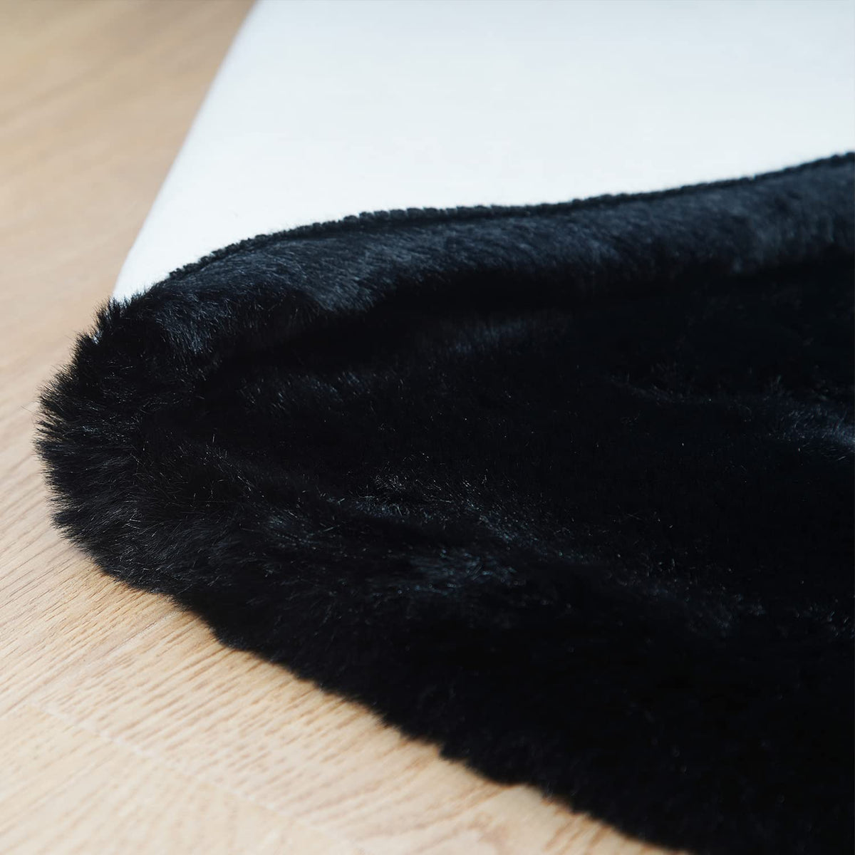 Ghouse luxury fluffy rug creates inviting ambience for relaxation or gifting