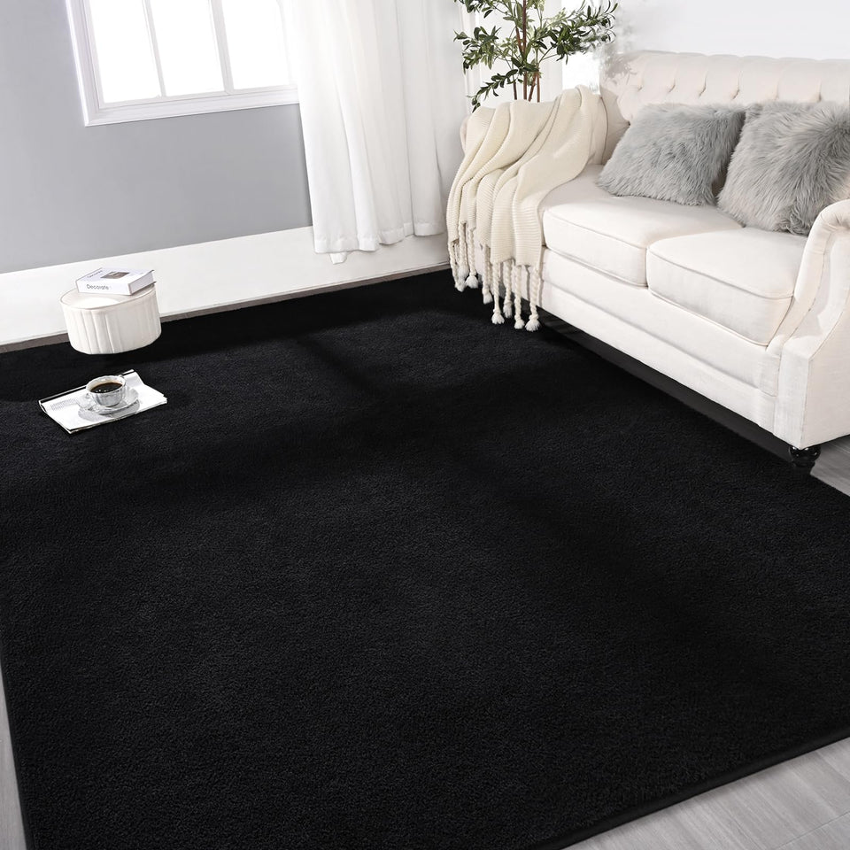 Gifeas large ultra-soft rug 4x6 black with plush velvet fleece for cozy living spaces.