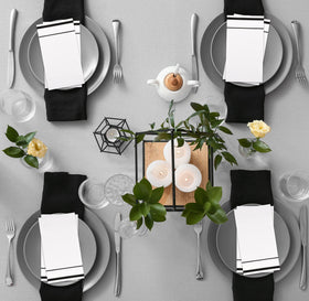Gift Boutique soft-absorbent paper napkins ideal for bathroom use