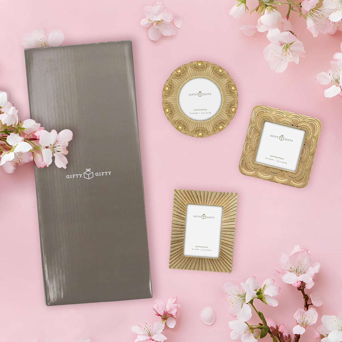 GIFTY GIFTY 1920s details add timeless decorative flair