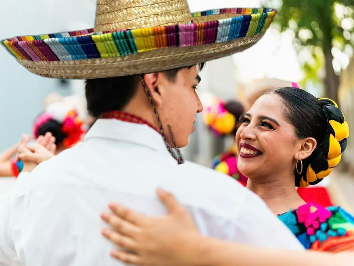 GiftExpress straw sombrero braided edge for durable wear.