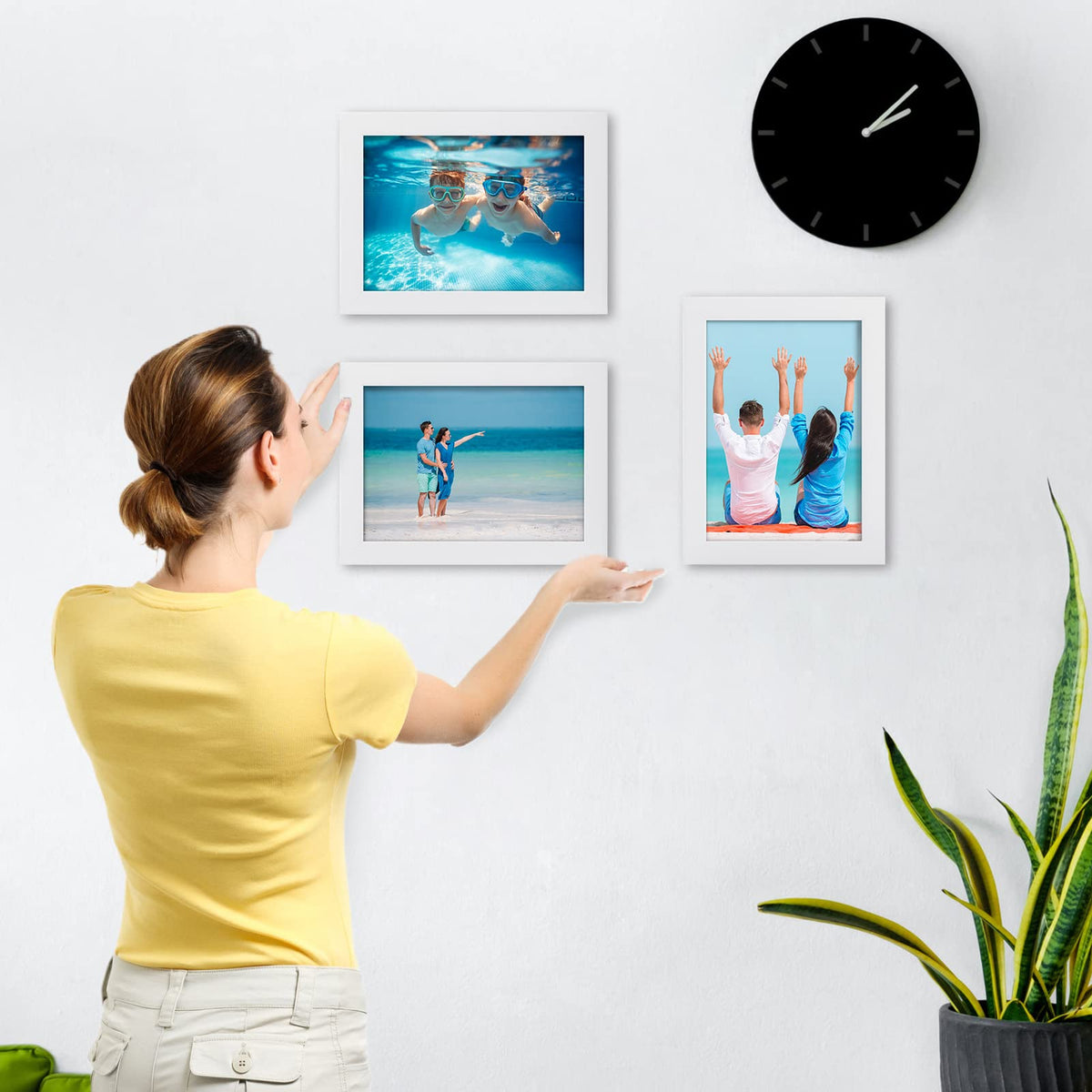 Giftgarden clear plexiglass front protects photos while preserving clarity.