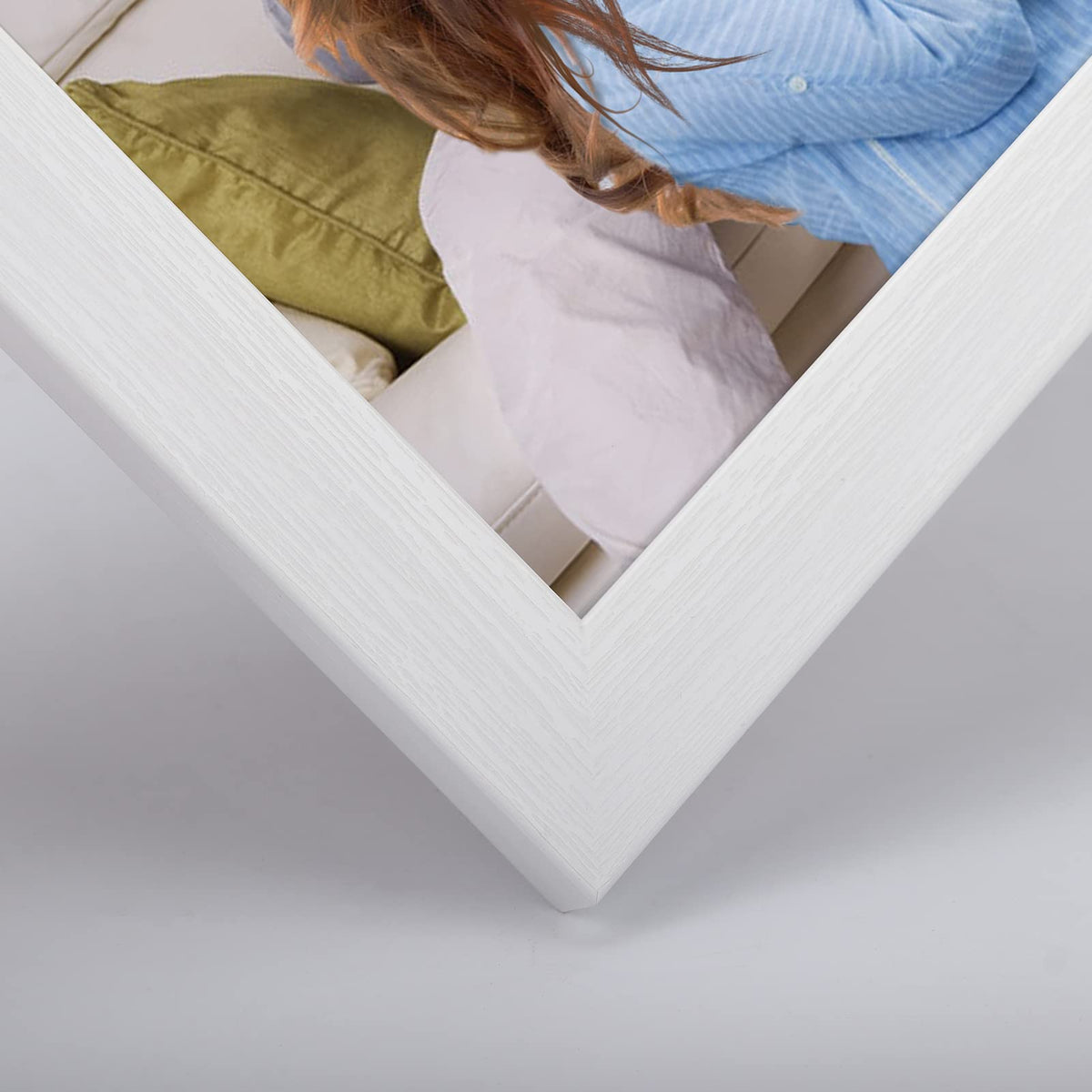 Giftgarden white woodgrain frame decor suitable for weddings and nurseries.