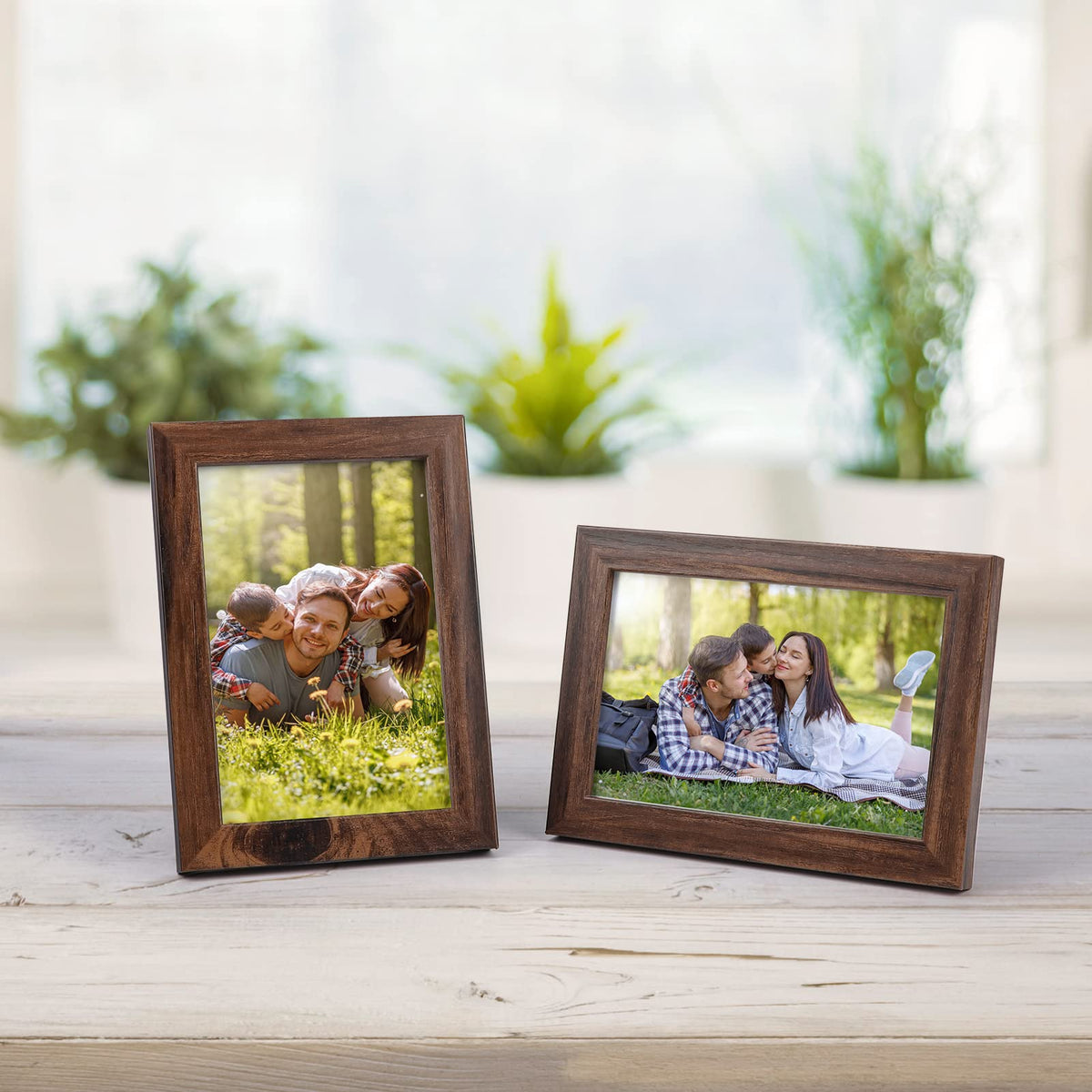 Giftgarden plexiglass-front 4x6 frame keeps photos clear