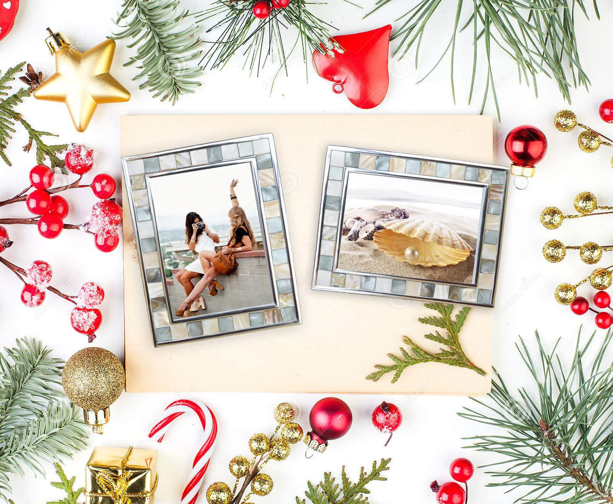 GiftMe 5 table top 8x10 frame offers flexible display on desks