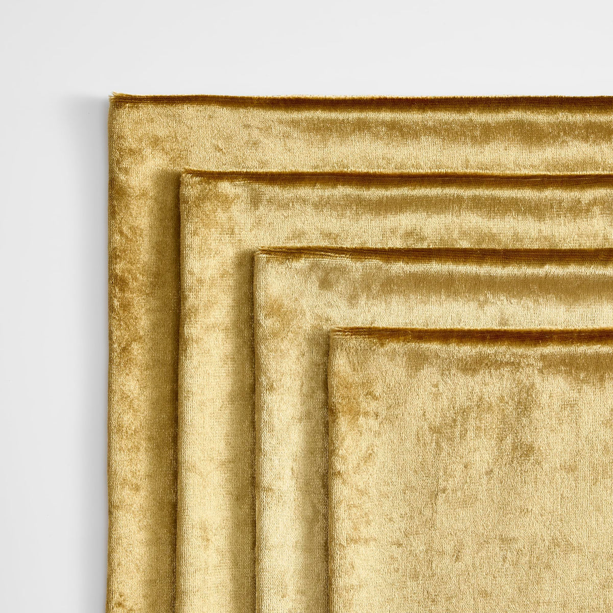 GIGIZAZA velvet gold pillow cover in gold color ideal for seasonal decor