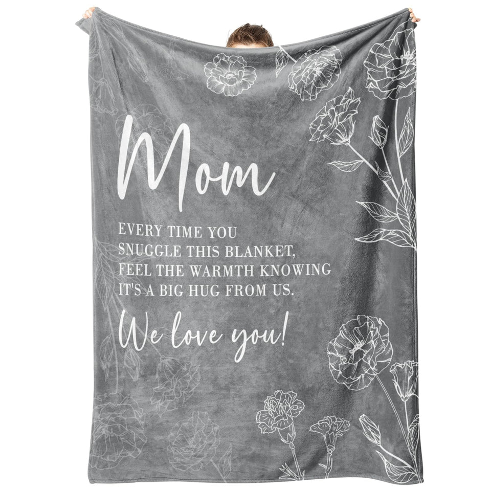 GiltGlimmer mom blanket heart text closeup highlights a warm, thoughtful gift idea.