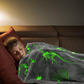 Gitrat Glow Dinosaur Blanket shows glow in the dark after light exposure