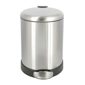 Glad small trash can compatible with 4- and 8-gallon bags.