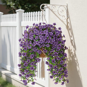 GLIDLION adjustable stems enable creative outdoor arrangements.