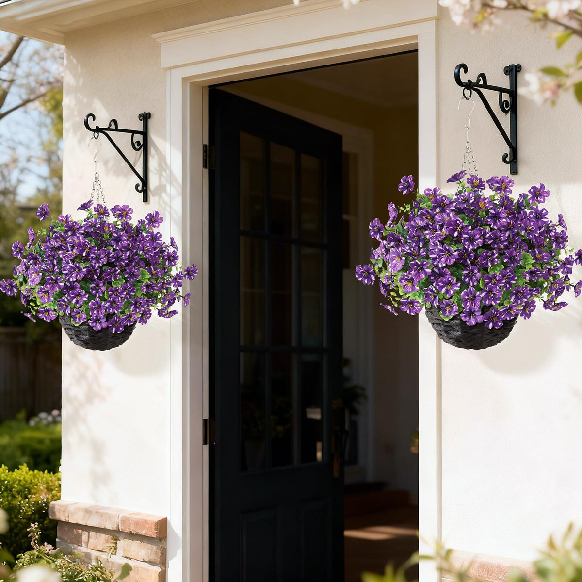GLIDLION windproof and waterproof silk flowers stay vibrant outdoors.