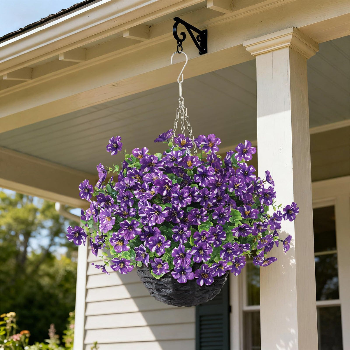 GLIDLION year-round decoration for balconies, patios, and gardens.