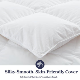 Globon corner tabs secure the duvet insert for a neat stay-in-place fit.
