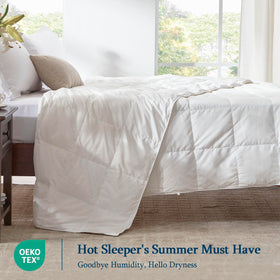Globon cotton-polyester fabric texture for quiet, breathable sleep.