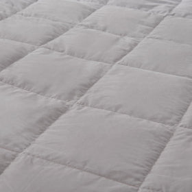 Globon Summer Down Blanket breathable cotton polyester shell for soft and quiet nights