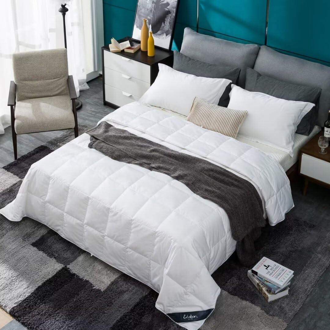 Globon duvet with 8 corner tabs secures the cover for a neat bed.