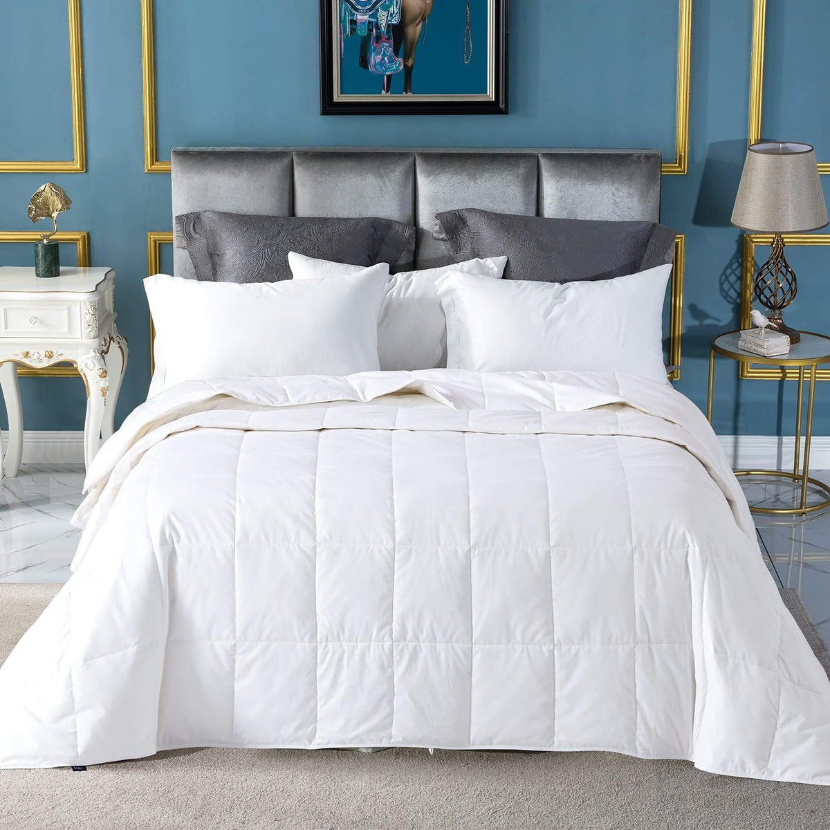 Globon Summer Down Comforter top view highlights airy design for hot sleepers.