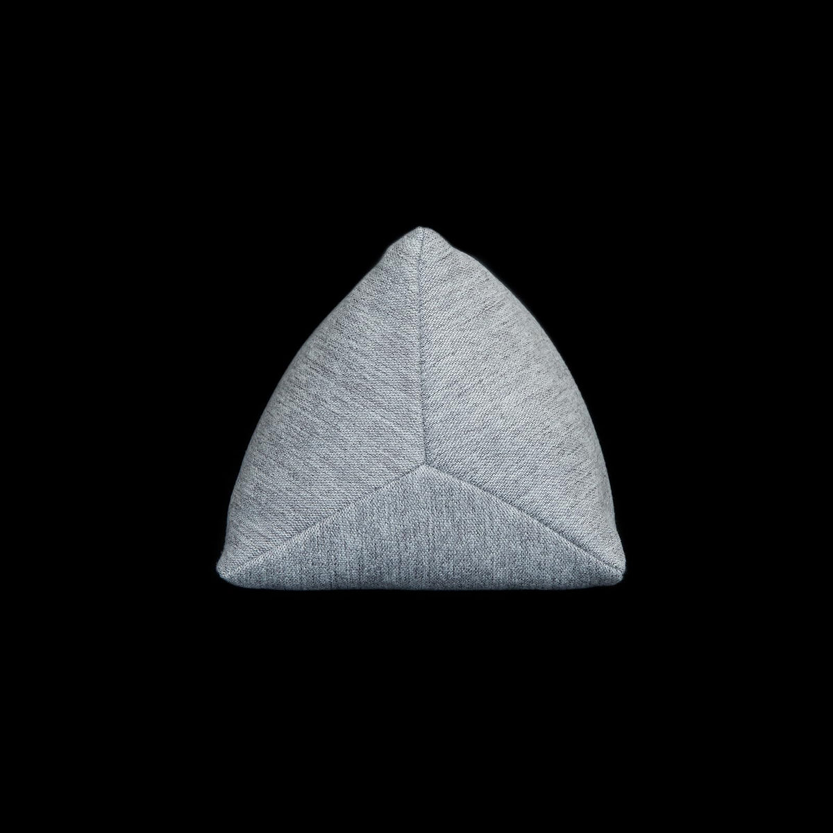 GLORY SEASON buckwheat hulls insert demonstrates adjustable fill for personalized neck support.