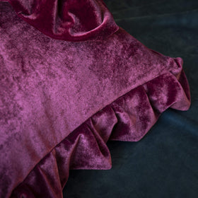 GLORY SEASON two-piece set includes two covers for easy styling across rooms.