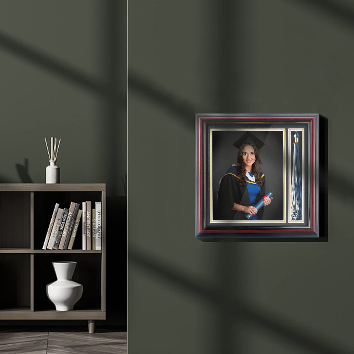GMFrames easel-back and hanging hardware for vertical or horizontal mounting.