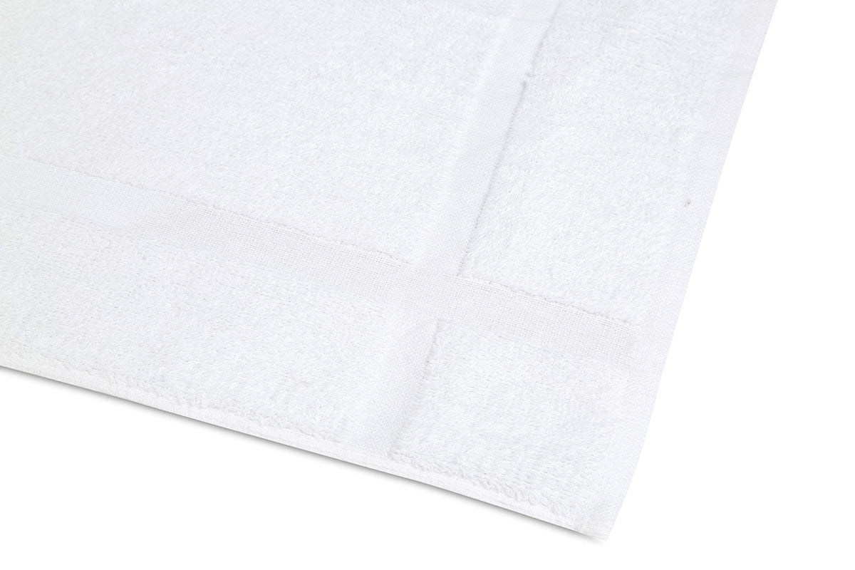 GOLD TEXTILES mat ideal for shower and sink areas, lightweight and practical.