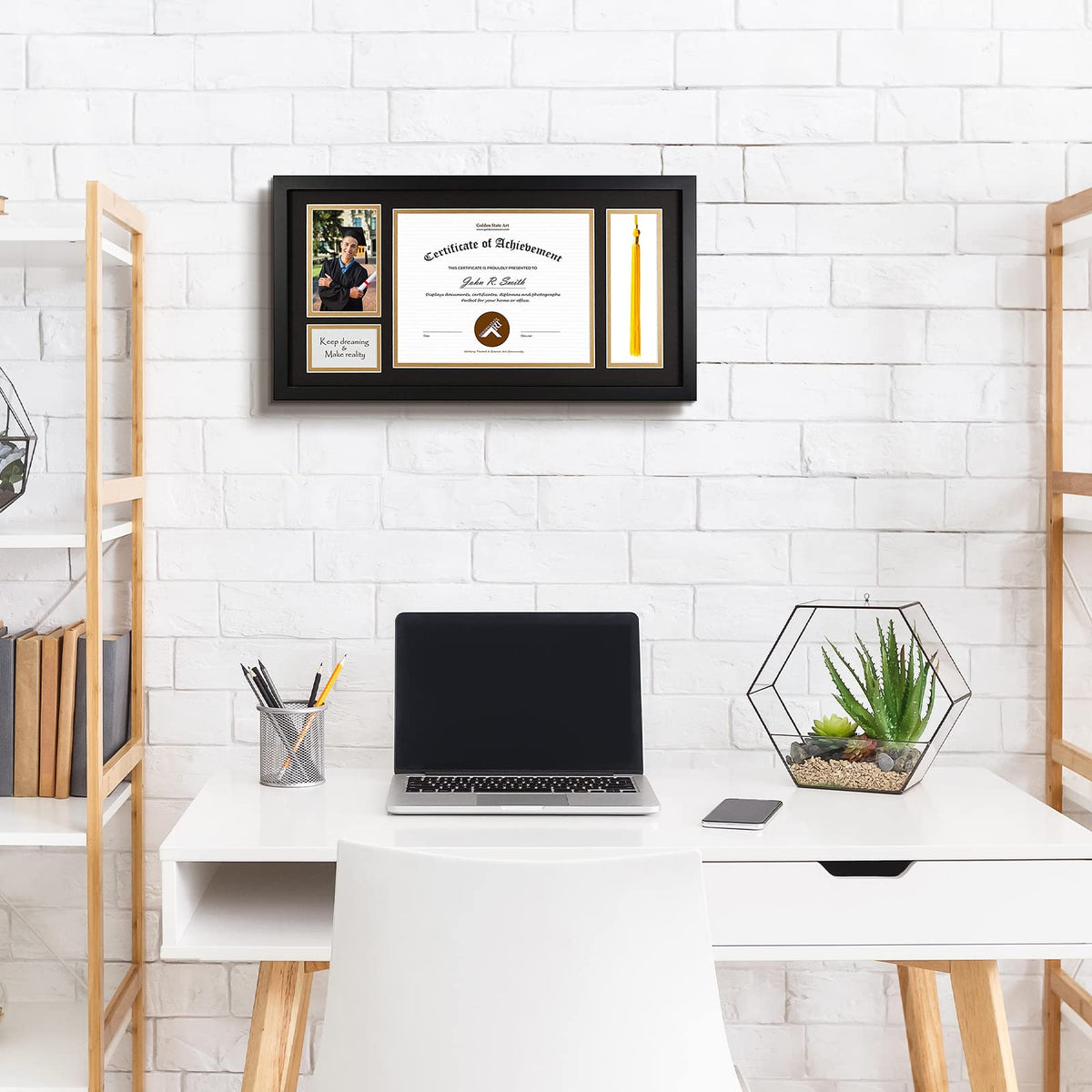 Golden State Art secure 4x6 photo slot keeps memories neatly mounted