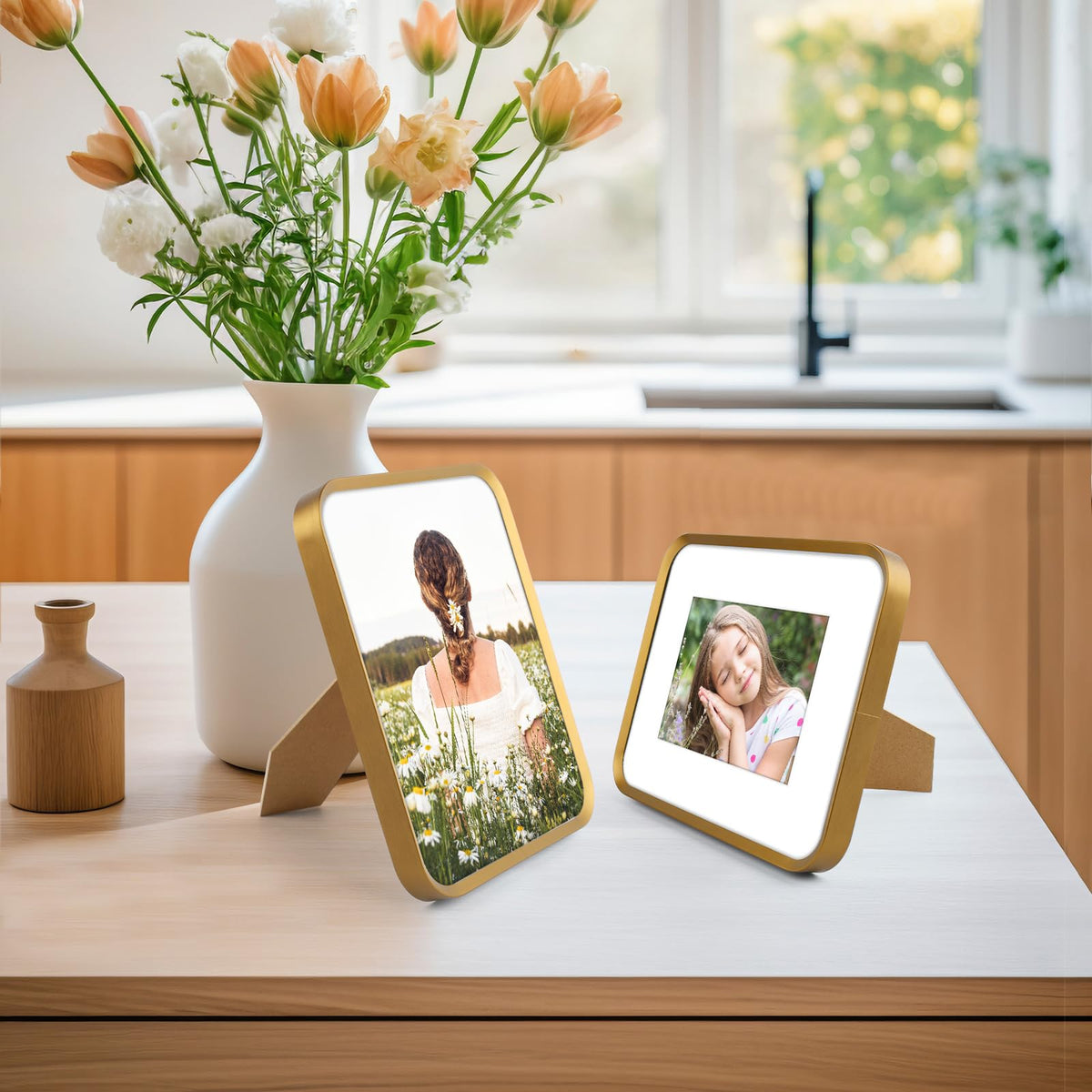 Golden State Art matte finish reduces glare for easy viewing.