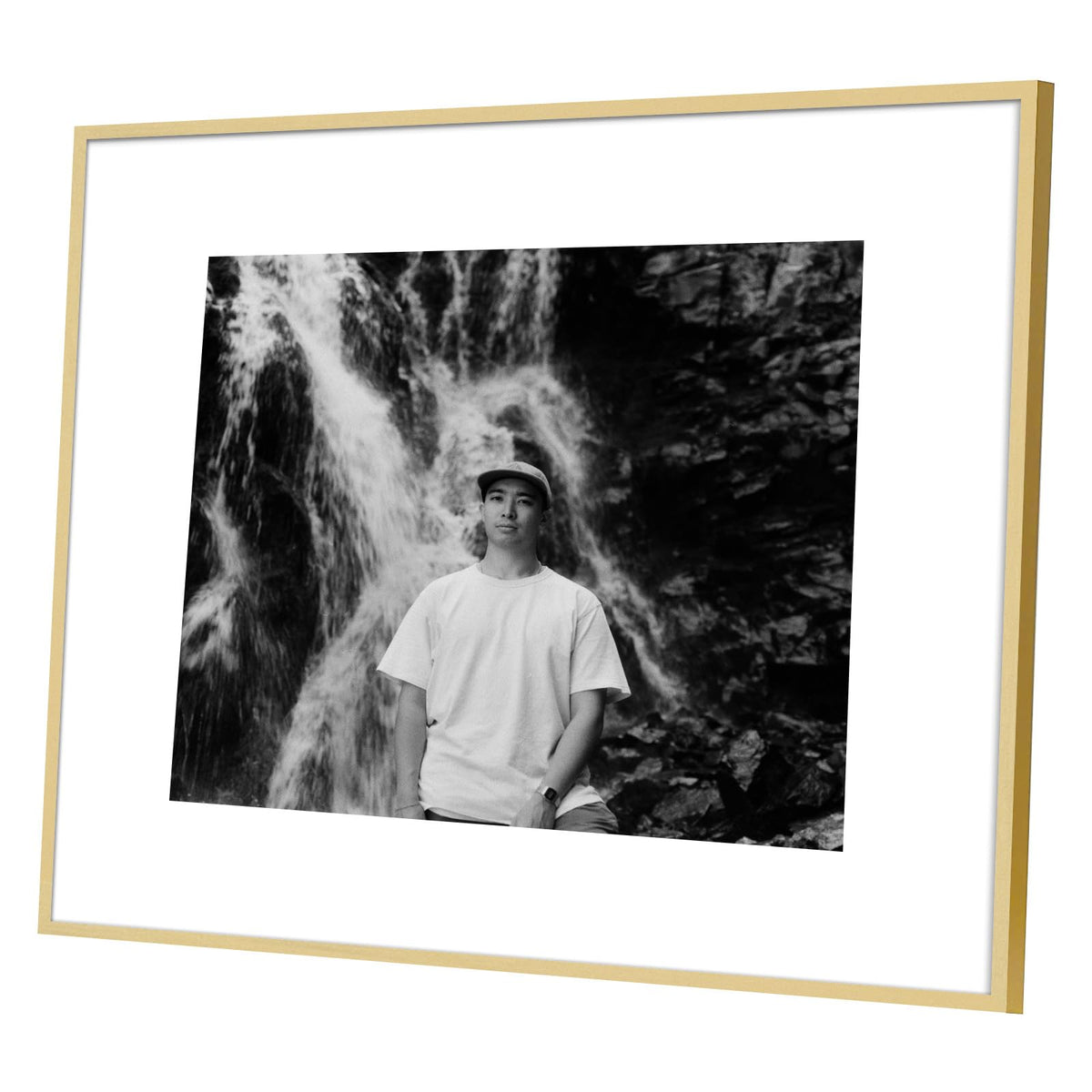 Golden State Art frame with real glass cover protects your photo while maintaining clarity