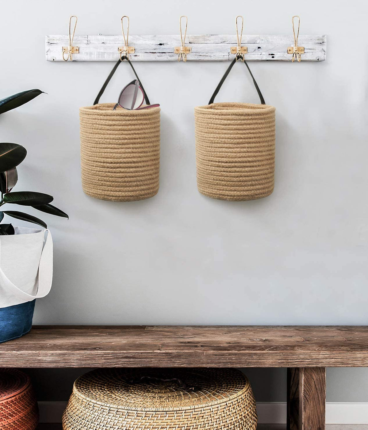 Goodpick foldable jute basket returns to shape after unfolding for easy storage.