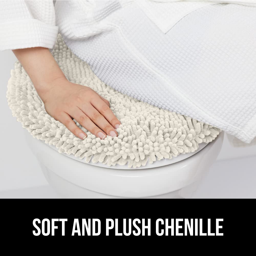 Elastic edges secure the GORILLA GRIP lid cover on round lids