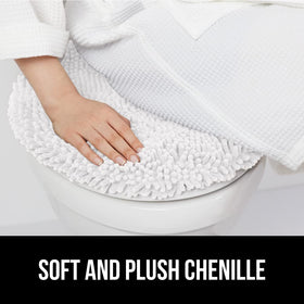 GORILLA GRIP lid cover close-up emphasizes durable rubber backing