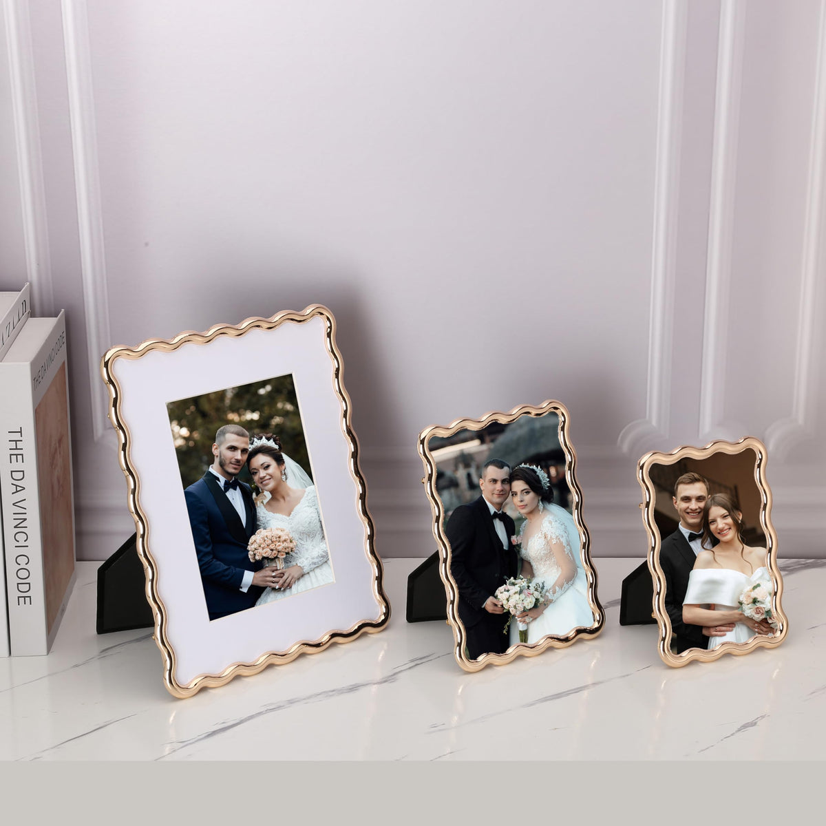 GorYeeFine 5x7-inch gold frame displayed on wall or desk