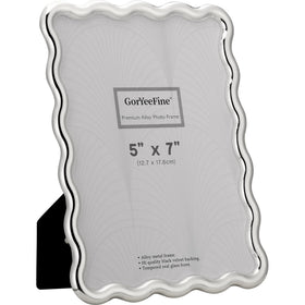 GorYeeFine modern glamour wave detail enhances any shelf or desk.